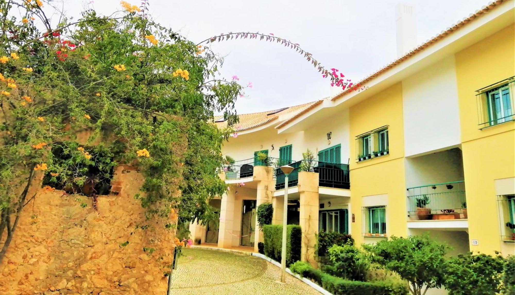 Wonderful Apartment In Ferragudo 2Double Beds Near Beaches And Golf Экстерьер фото
